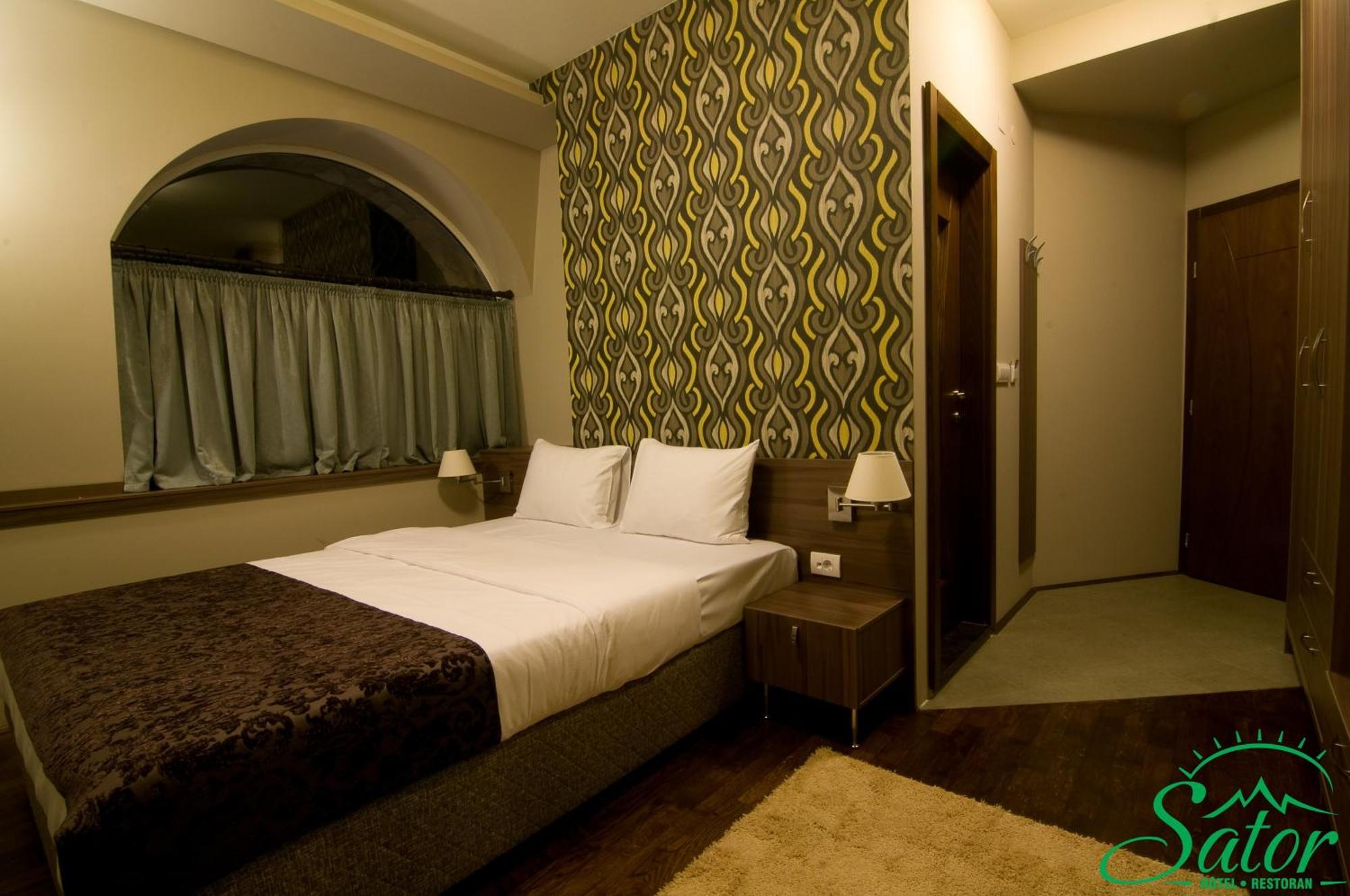Hotel Sator Битола Экстерьер фото